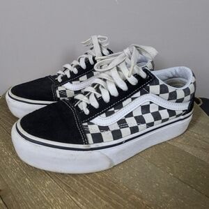 Vans Old Skool Platform Checkerboard Sneakers Women’s 7 / Men’s 5.5 Black White